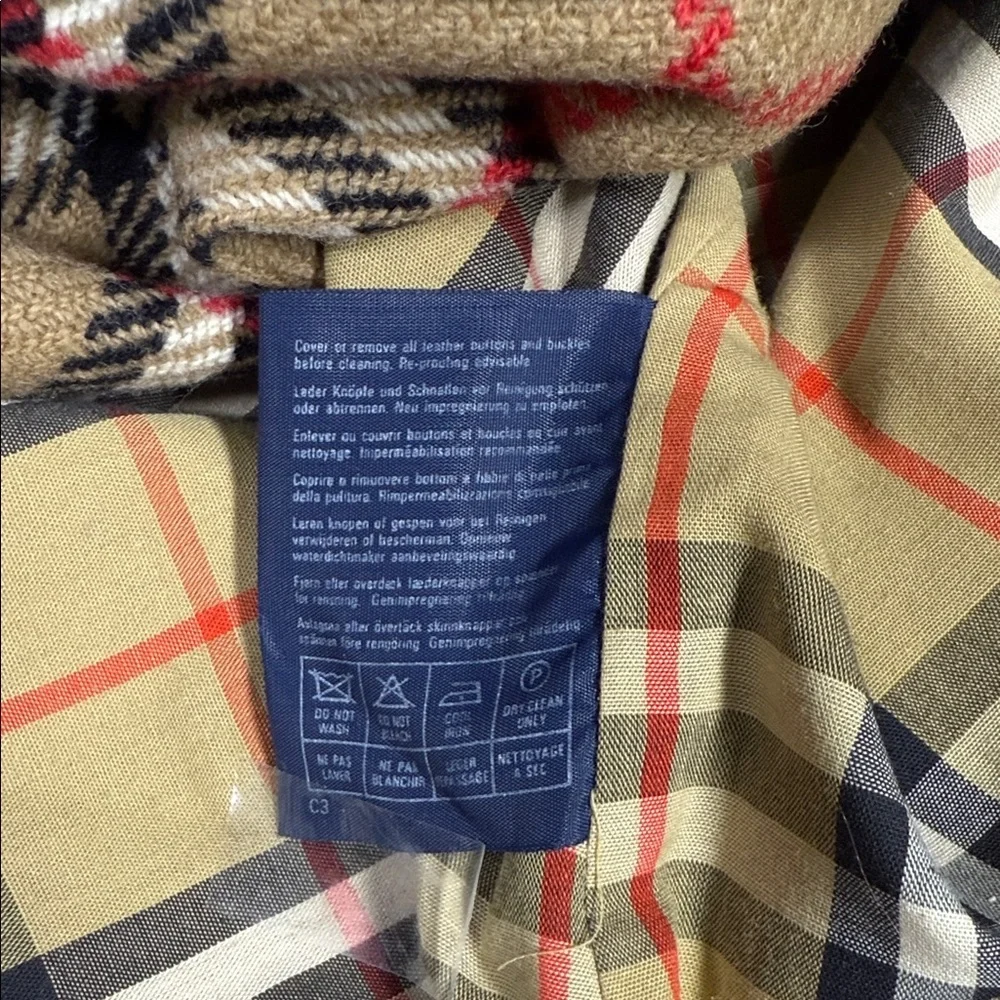 VINTAGE Burberry Beige Trench Coat for Women 10 Long - Picture 15 of 16